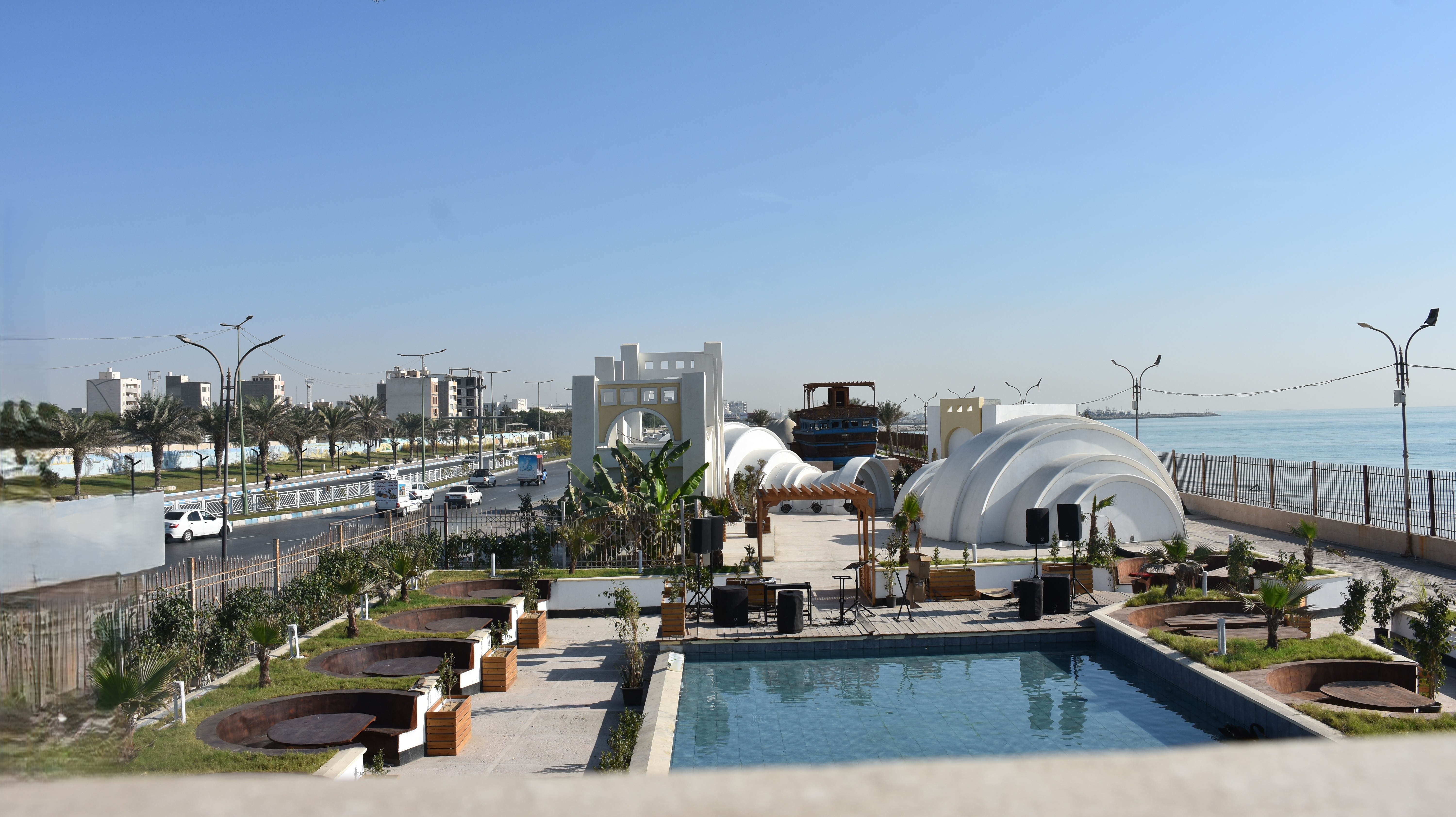 دهکده ساحلی